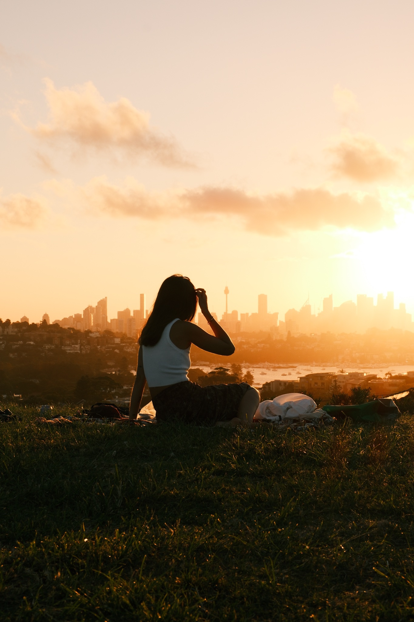 Photographing the Sydney skyline at golden hour from Dudley Page Reserve